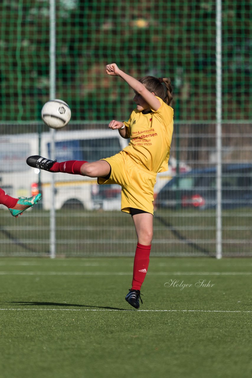 Bild 348 - B-Juniorinnen SG Weststeinburg/Bei - SV Fisia 03 : Ergebnis: 1:2